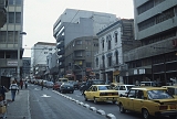 860_Straatbeeld met verkeer, Quito